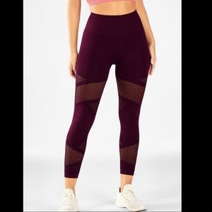 NWOT Burgundy fabletics seamless leggings